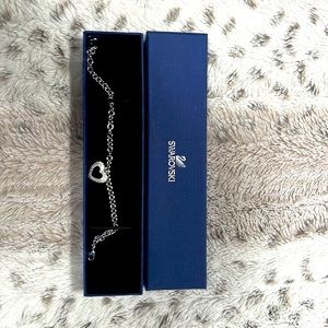 Swarovski heart bracket